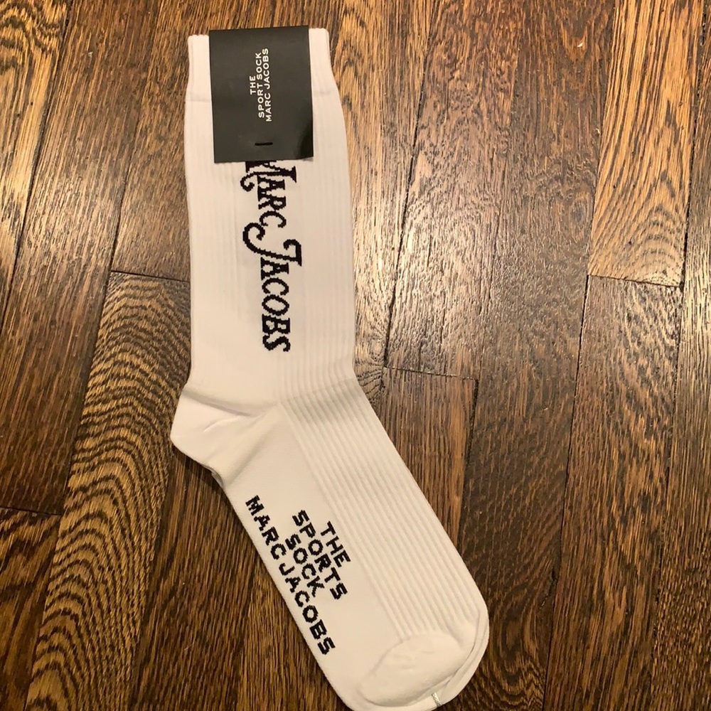 NEW MARC JACOBS HIGH LOGO SOCKS